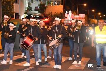 Papá Noel irrumpe en Lomo Magullo en un 4x4/FJS Fotografía.
